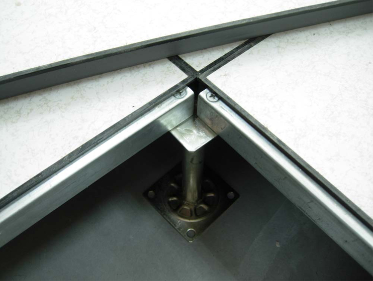 全鋼防靜電地板邊角